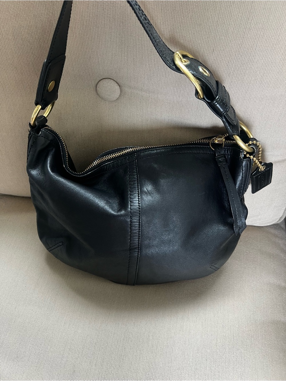 COACH Y2K Classic Black Leather Shoulder Bag